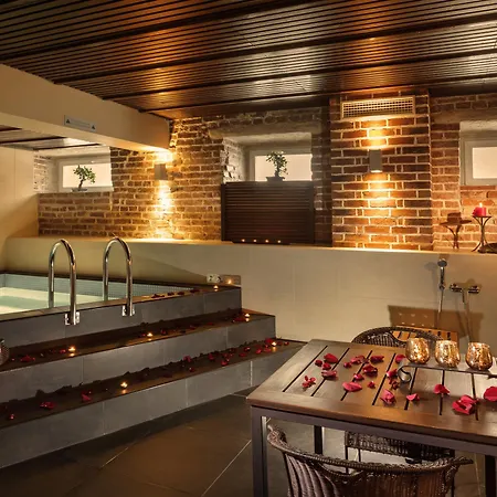 Centennial Nexus Otel