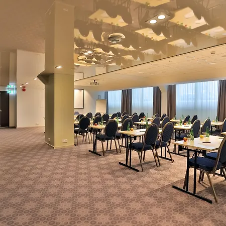 Centennial Nexus فندق 4*