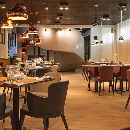 Centennial Nexus Szálloda 4*