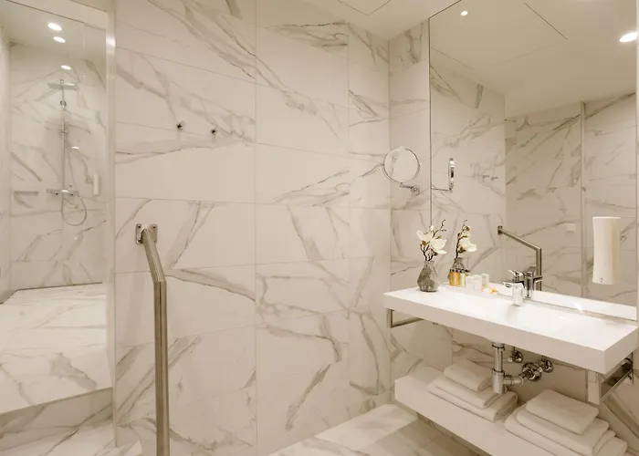 Centennial Nexus 4* Таллин