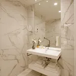 Otel Centennial Nexus 4*